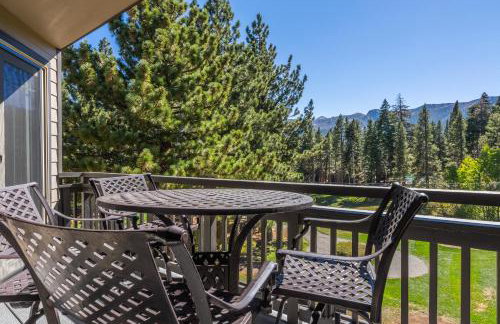 Mammoth Green #210 - Nearly Ski-in Ski-Out 2 Bedroom 2 Bath, Sleeps 6 on Golf Course - Photo 24