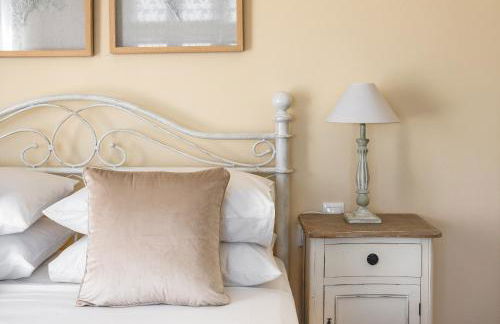 Anemolia Seaview Villa, Private Pool & Lush Garden, By ThinkVilla - Foto 26