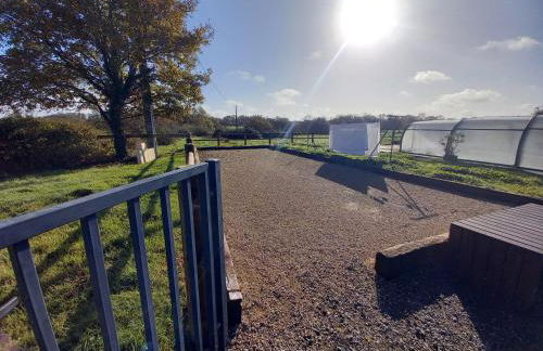 Gîte rénové avec piscine chauffée et jardin clos, à proximité des plages et de la campagne bio. - FR-1-426-531 - Foto 25