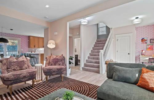 Cleveland Escape - Hot Tub - Karaoke Machine - Sleeps 12 - Foto 7