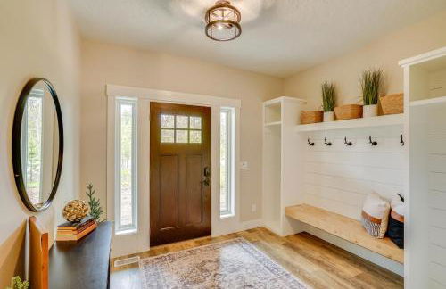 Spacious Donnelly Family Home with Private Hot Tub! - Foto 28