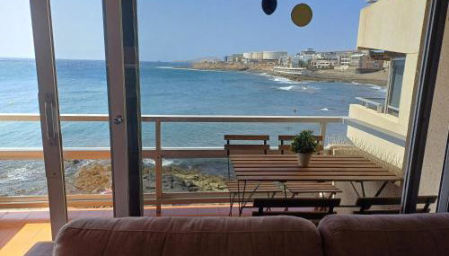 Sobre el Mar by CanariApartment, Oceanfront House with 3 Balconies in Salinetas - Foto 2