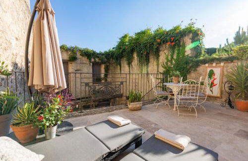 CHAMPAGNE HOUSE- Oasis de luxe & de charme - coeur de ville - 10-12 pers - piscine, cuisine d'été, patio, bar & piano - Photo 46