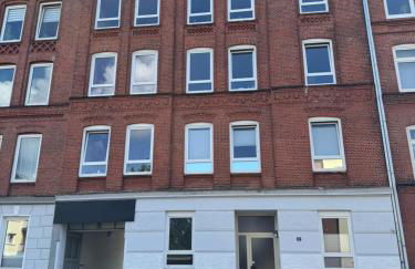 1 Zi Whg an der Universität zu Kiel-City, Alsenstrasse 17, perfekt als Schadenwohnung, eigener Parkplatz, 45 qm, große Wohnküche, , Wlan incl, perfekt möbliert, je 3 Min zur Universitätsklinik zu Kiel, Ostsee, Seebäder, - Foto 21