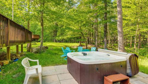 Private Hot Tub and Lake Access Poconos Escape! - Foto 2