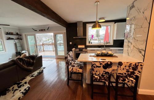 Cozy Cabin On the Lake with HotTub - Foto 25