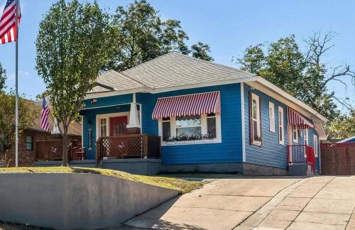 Stockyards-3/4 mile away!-Sleeps 8-Americana House - Foto 42