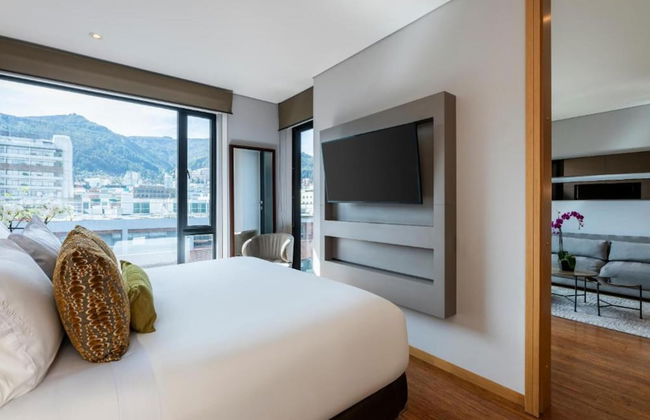 93 Luxury Suites & Residences - Photo 38