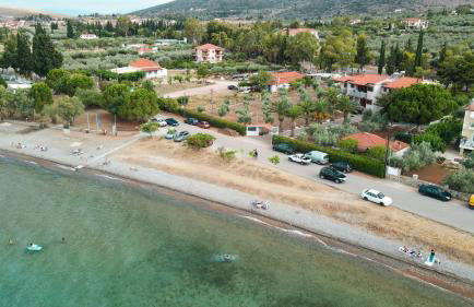 KRISSAIA SEASIDE SUITES - Photo 3