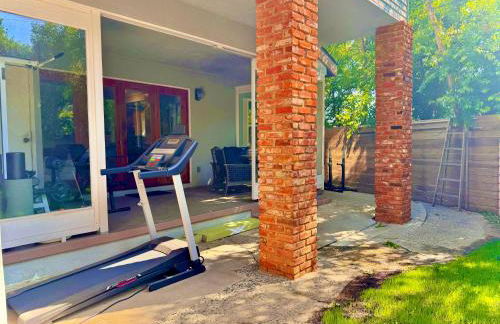 West LA - Family House & Private Yard - 10 mins from LAX & Beach - Foto 3