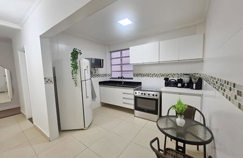 Varanda ensolarada a alguns passos do mar - Foto 23