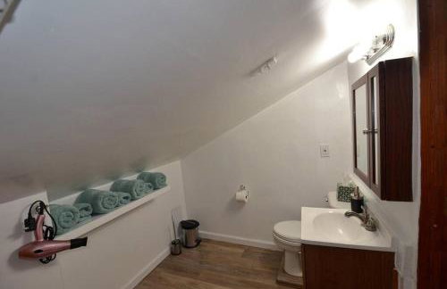 Cozy Alcove Studio Apt w Outdoor deck w NYC Views - Foto 10