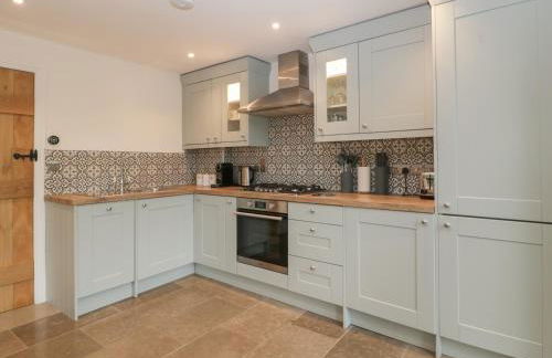 Honeypot Cottage - Photo 11