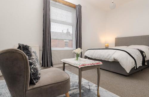 Modern 3-Bedroom Home in-Steps from Crown Point - Foto 13