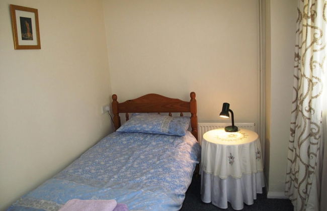 Charming 3-bed Cottage in Llandysul - Photo 3