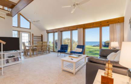 Bay Estate Luxe Waterfront Home w/ Private Pier, Main+guest House, Bay Views - Foto 12