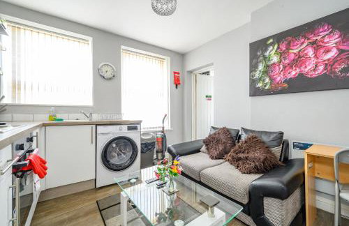 * Well equipped apartment for a relaxing cosy and luxurious fun stay + Free Parking + Free Fast WiFi * - Foto 8