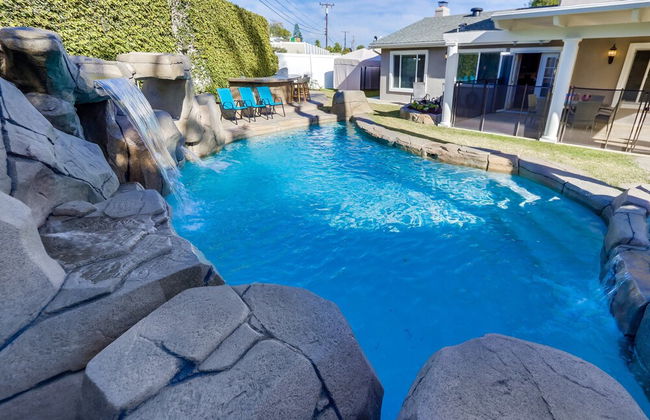 Beautiful Backyard Oasis 5 bedroom 3 Bathroom Home - Foto 36