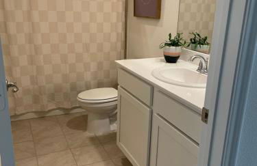 Home Away From Home While Away From Home II - Foto 7