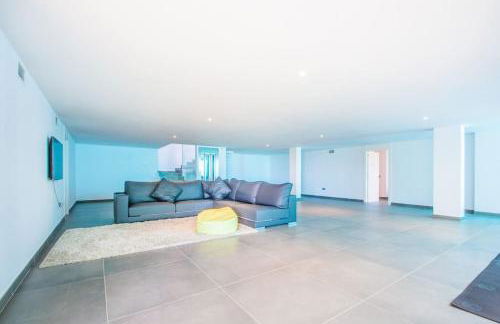 weforyou Exclusive Villa Mairena Private Pool BBQ & Views - Photo 43