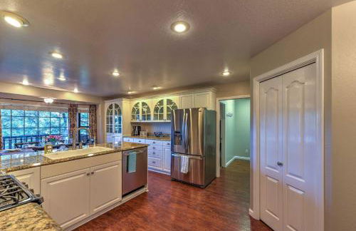 Upscale Flagstaff Home with Hot Tub and Mountain Views - Photo 6