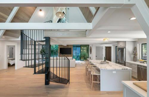 Studio City Stunning House with 5 bedrooms, Pool, Jacuzzi, Fire-pit, Guest House - Foto 10