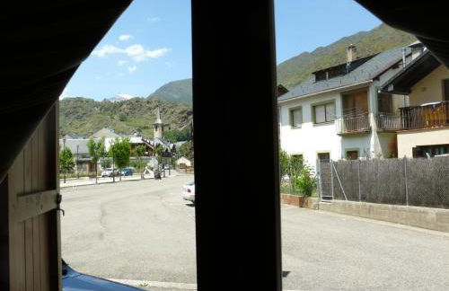 Apartamentos wifi Baqueira & Aigüestortes con jardín privado - Photo 36