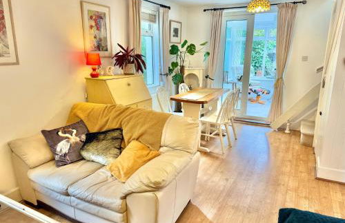 Gateman's Cottage - Three Bedroom Detached Home - Free Parking - Close to New Forest and Beaches - Photo 20