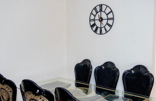 2bed Flat with private parking - Foto 16