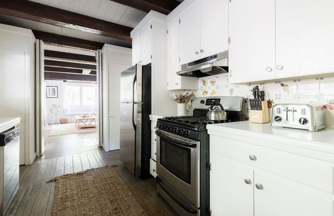 Everett by Avantstay 5mins to Palisades Tahoe w HOT TUB - Photo 16