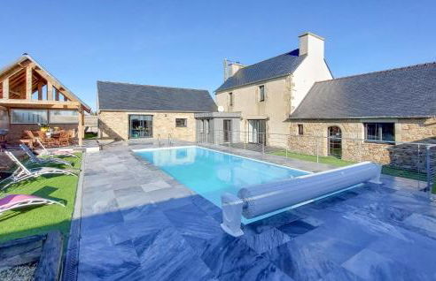 Lovely Home In Guisseny - Photo 1