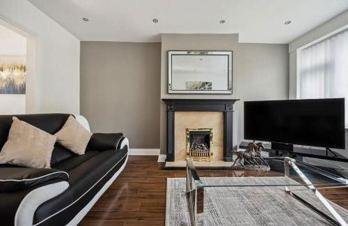 house in Heald Green village - Photo 4