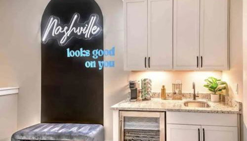 Luxury four-story Home, Rooftop Deck with views, PingPong! Sleeps 12! - Foto 3