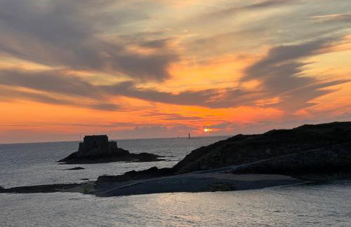 Quai du Val is a Charming Pet and Family Friendly Riverside Gite in Lehon close to Dinan Sleeps 7 - Photo 64