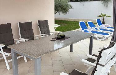 Villa Silver Novigrad with private pool - Photo 12