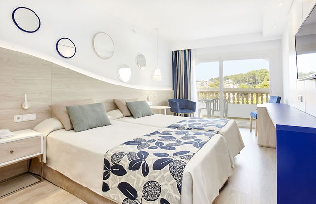 Universal Aparthotel Don Camilo - Photo 9