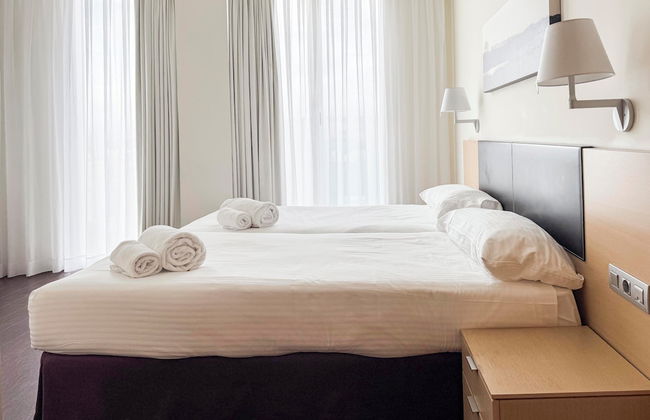 Jardines de Uleta Suites - Photo 17