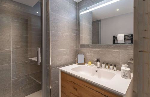Appartement 8 pers, centre Courchevel, accès pistes, SPA, idéal familles - FR-1-631-203 - Foto 12