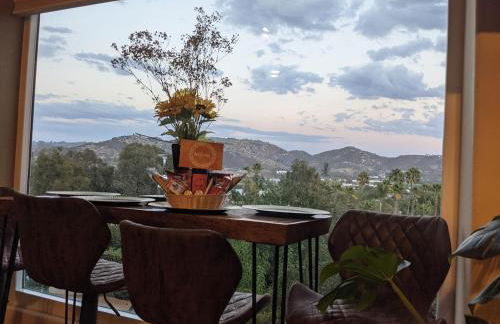 Buena Creek Vista Primary Subdivided Home with Views and Pool - Foto 20