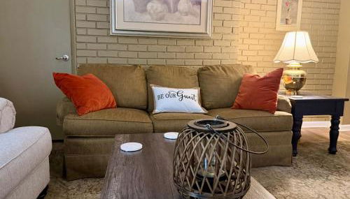 Cozy Cabin Vibe in the City - Foto 5