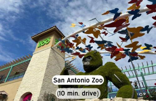 1BR Escape w Pool,Gym-Near Rvrwalk,Dome & Cnv Ctr - Foto 31