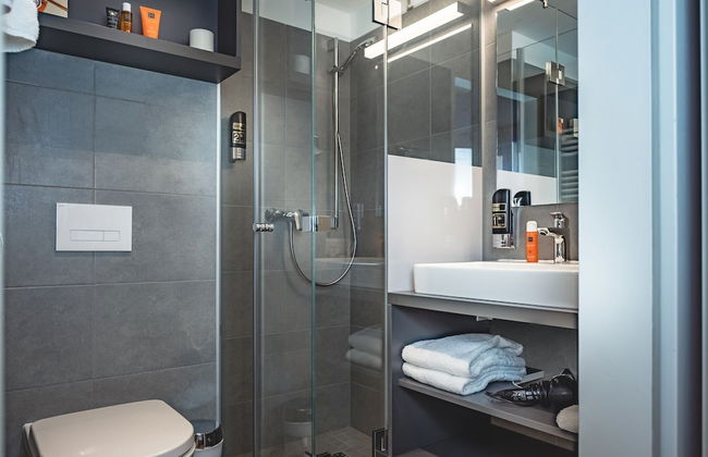 Oliver Apartments - Photo 53