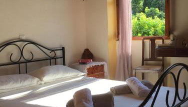 Country traditional house in Corfu village, Greece - Photo 4, Garden view