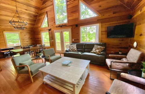 14 Guest 7 Bed 4 BR Lakefront Cabin w Hot Tub - Foto 37