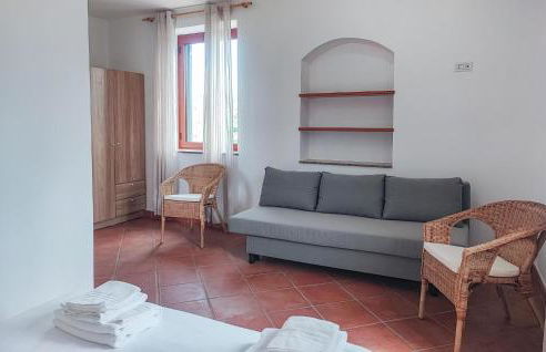 Nice Apartment In Santa Lucia Del Mela - Foto 19