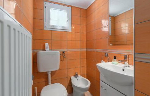 3 Bedroom Nice Home In Plovanija - Foto 42