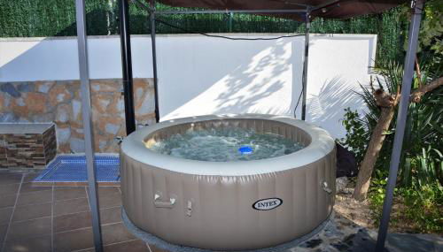 Villa Lluna Sitges 15 minutes drive from Sitges Swimming pool XXL 16 people - Photo 5