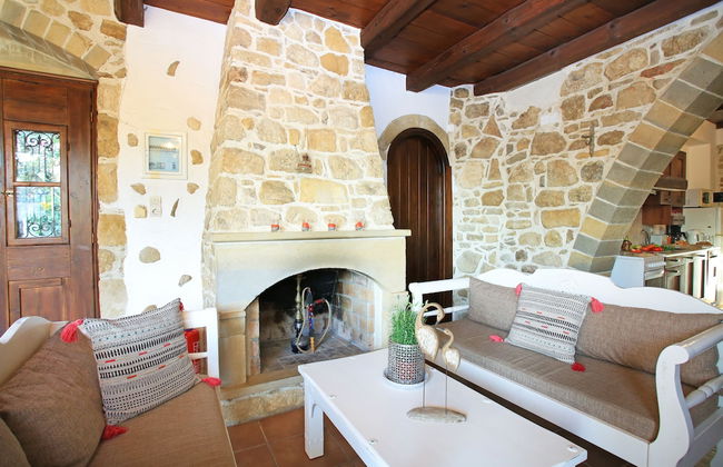 Villa Kamilari - Photo 11