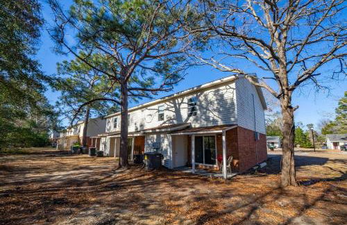 Chic & Modern 2BD Near CAE - Foto 27