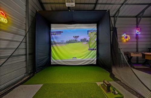 5BR w Pool, Golf Simulator, Game Room & EV Charger - Foto 54